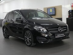Mercedes-Benz B-klasse - 180 Urban Pano/ Navi/ Cruise ctr/ lage km stand