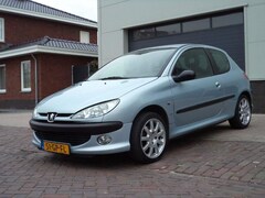 Peugeot 206 - 2.0-16V GTI