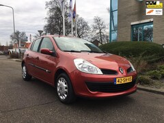 Renault Clio - 1.4-16V Authentique ELEK.RAMEN/5 DEURS/NAP/ENZ