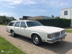 Oldsmobile Delta 88 - 5.0 88 Royal
