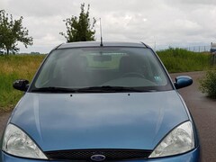 Ford Focus - 1.6-16V Trend