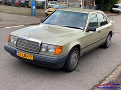 Mercedes-Benz 200-serie - 260 E
