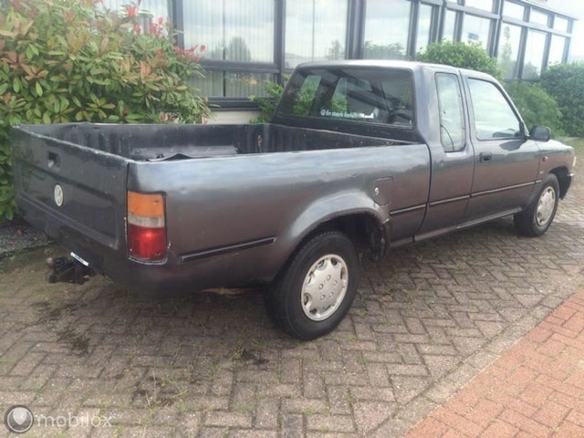 Volkswagen Toyota Hilux pick-up Extra Cabine 2.4 1992 Occasion te koop op AutoWereld.nl