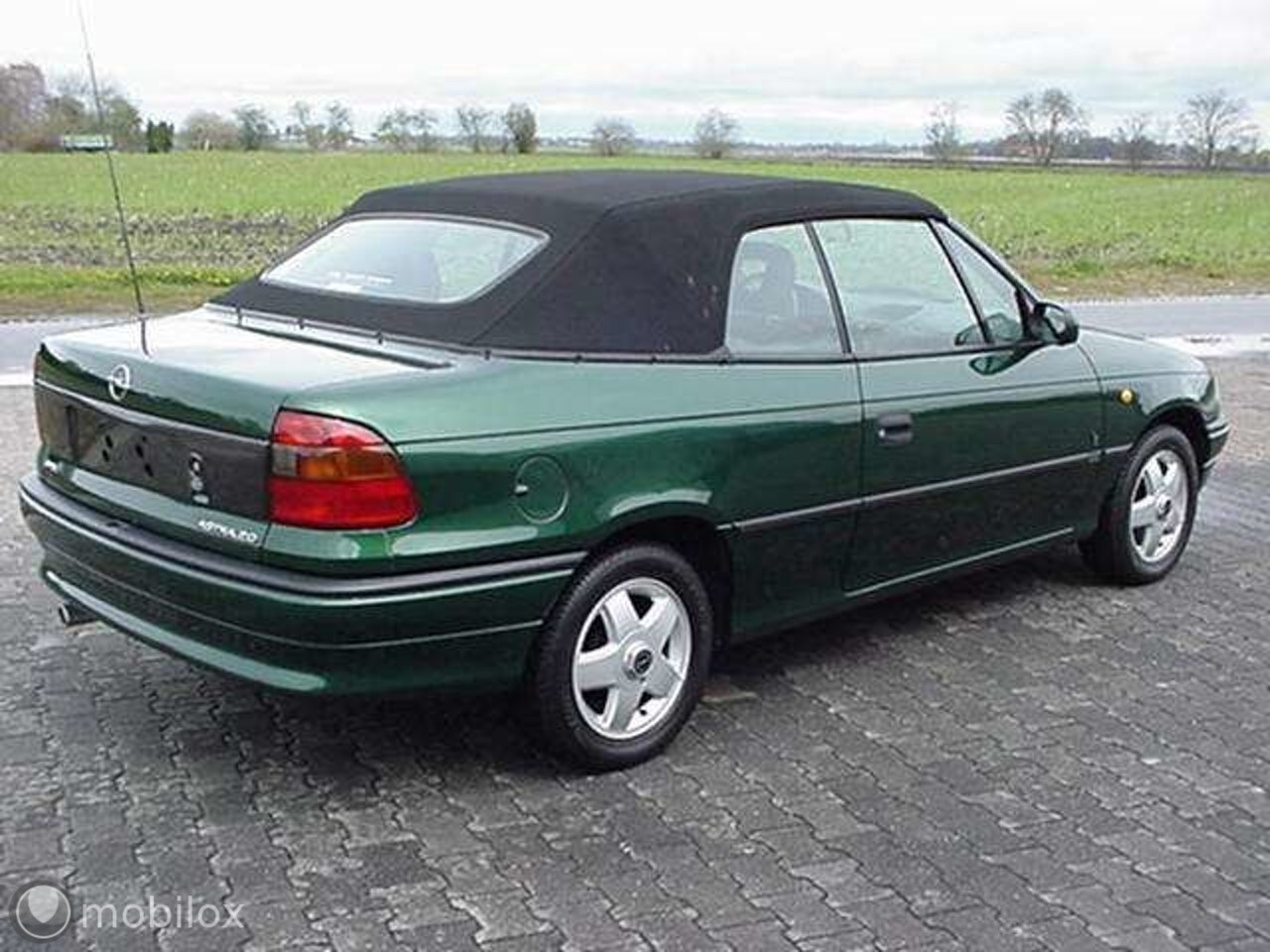 opel-astra-cabriolet-2-0-l-8v-luxe-youngtimer-14200-km.jpg