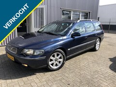 Volvo V70 - 2.4 D5 AUT Airco/Leer/Navi/APK2021