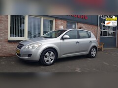 Kia Cee'd - 1.4 X-tra Airco 5-Deurs Nette Auto