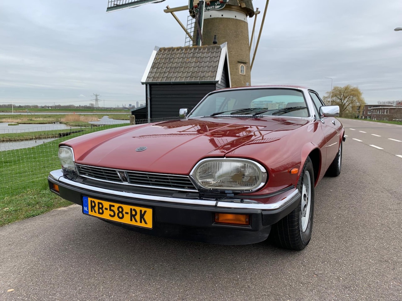 jaguar-xjs-5-3-v12-coupe-96000km-1e-eigenaar-org-nl-auto.jpg