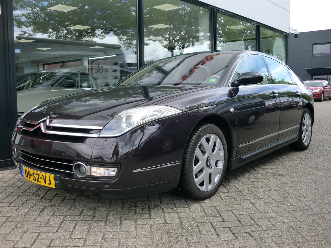 citroen-c6-3-0-v6-24v-automaat-lignage.jpg