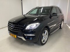 Mercedes-Benz M-klasse - 350 CDI AMG Styling Luchtvering Schuifdak Trekhaak Navigatie 20" AMG-vlegen