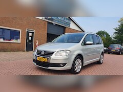 Volkswagen Touran - 1.4 TSI Trendline Automaat. parkeerhulp, stoel vw