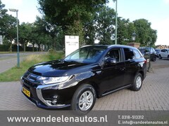 Mitsubishi Outlander - 2.0 PHEV Business Ed. Navigatie / Excl. BTW