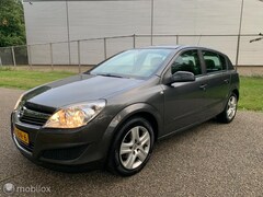 Opel Astra - 1.6 Executive Airco/Cruise/Trekhaak/Navi