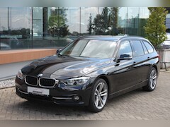 BMW 3-serie Touring - 320i Edition Sport Line Executive Led Navi HiFi 18''LM
