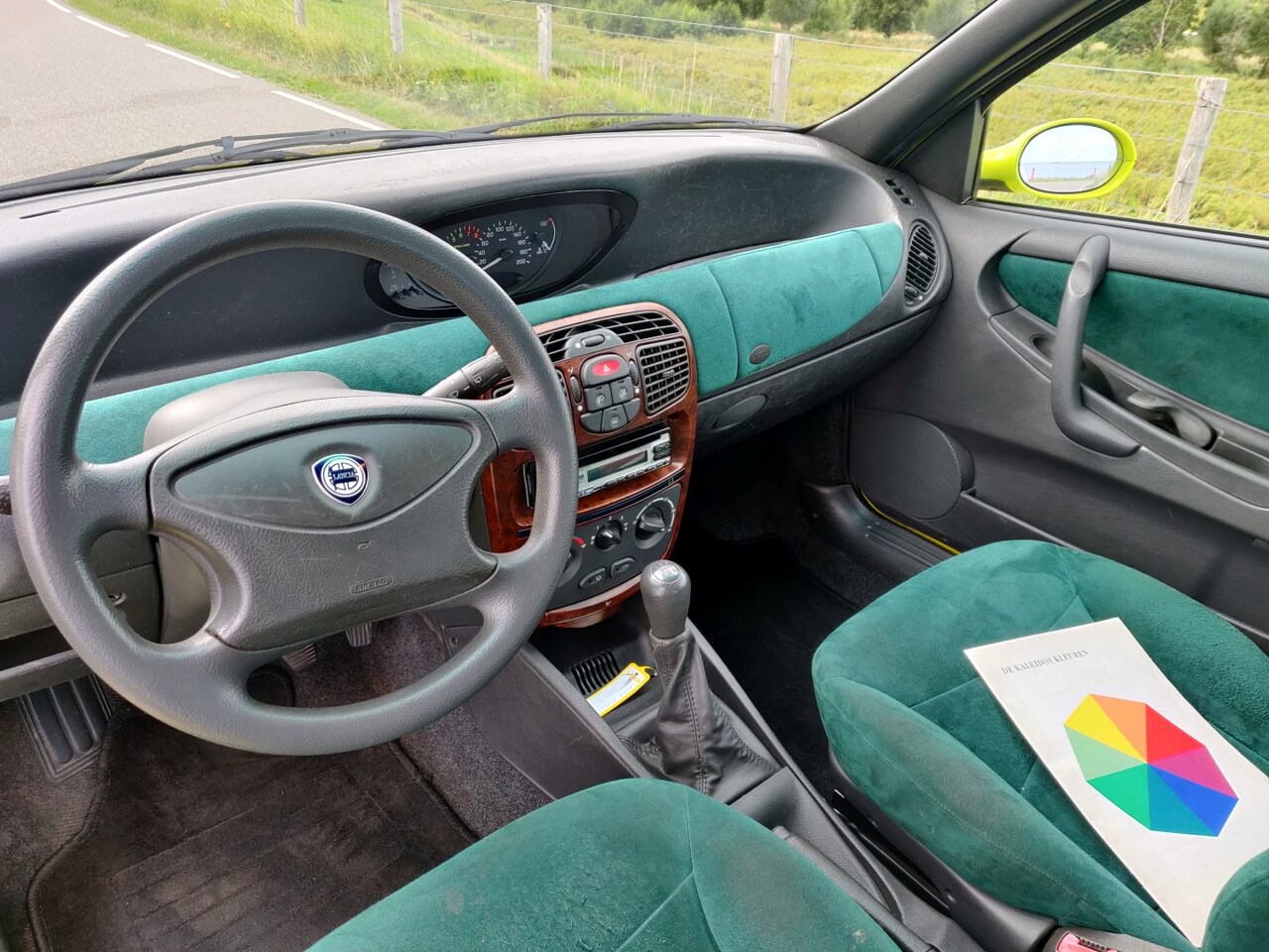 lancia-y-psilon-1-2-16v-ls-1-2-16v-ls.jpg