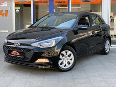 Hyundai i20 - 1.2 HP i-Motion 5-Deurs Airco Nw Model Dealer Onderhouden