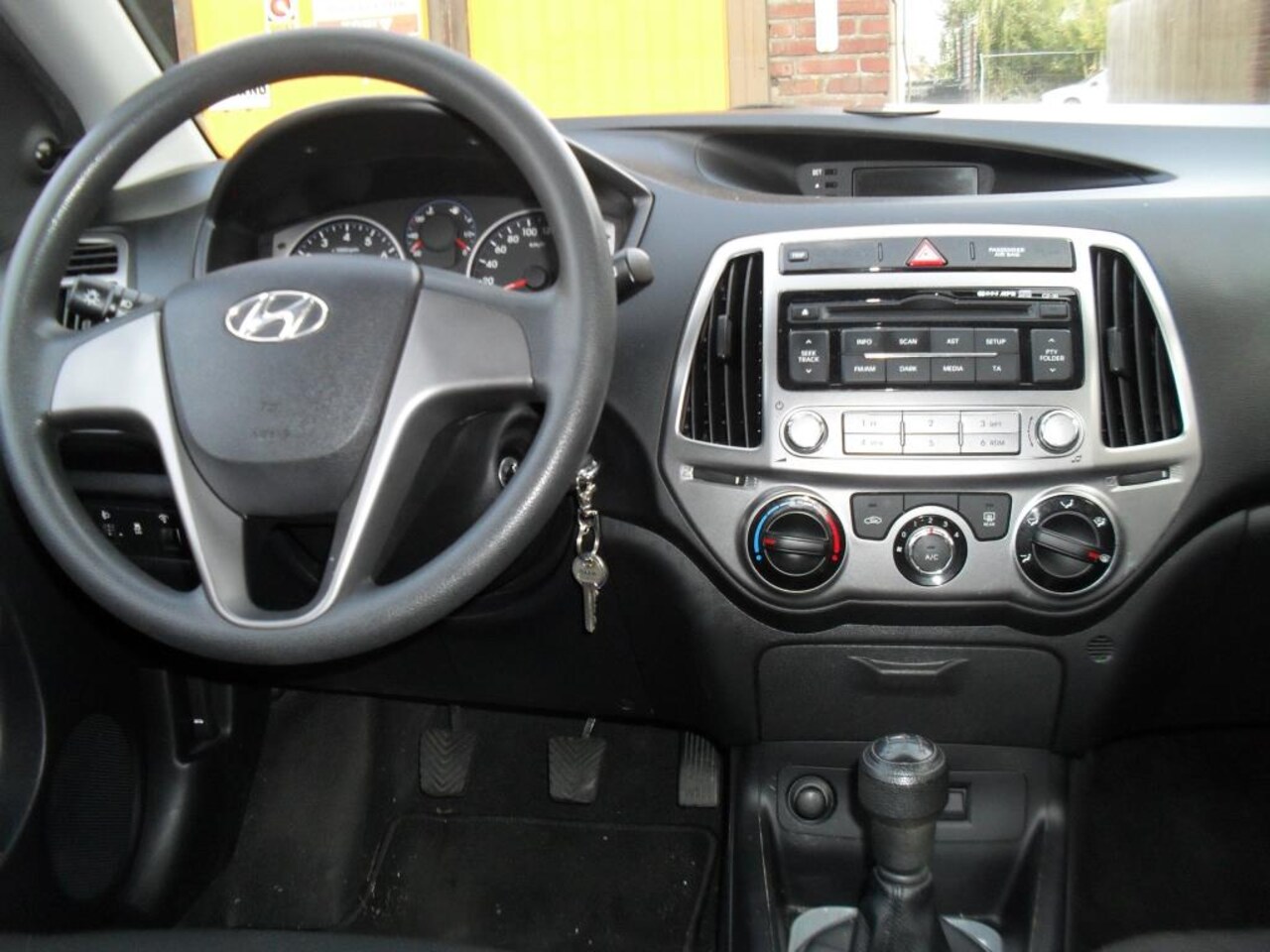 Hyundai i20 1.2i iDrive 2014 Benzine Occasion te koop