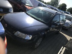Volkswagen Passat Variant - 1.8-5V Comfortline