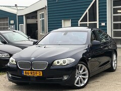 BMW 5-serie - 550xi High EXE Aut8/ECC/19" LMV/Leer/Navi/Schuifdak/Xenon
