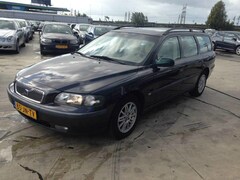 Volvo V70 - 2.4 D