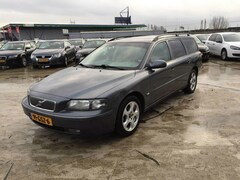 Volvo V70 - 2.4 D5