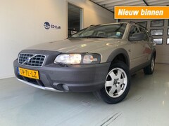 Volvo XC70 - 2.5 T GEARTR. COMFORT LINE 4WD LEER EXPORT
