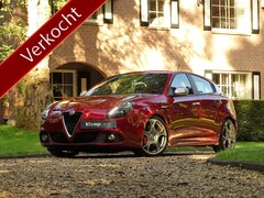 Alfa Romeo Giulietta - 1.750 Veloce/8CRosso/19inch/Leer/Nav/Xenon/PDC