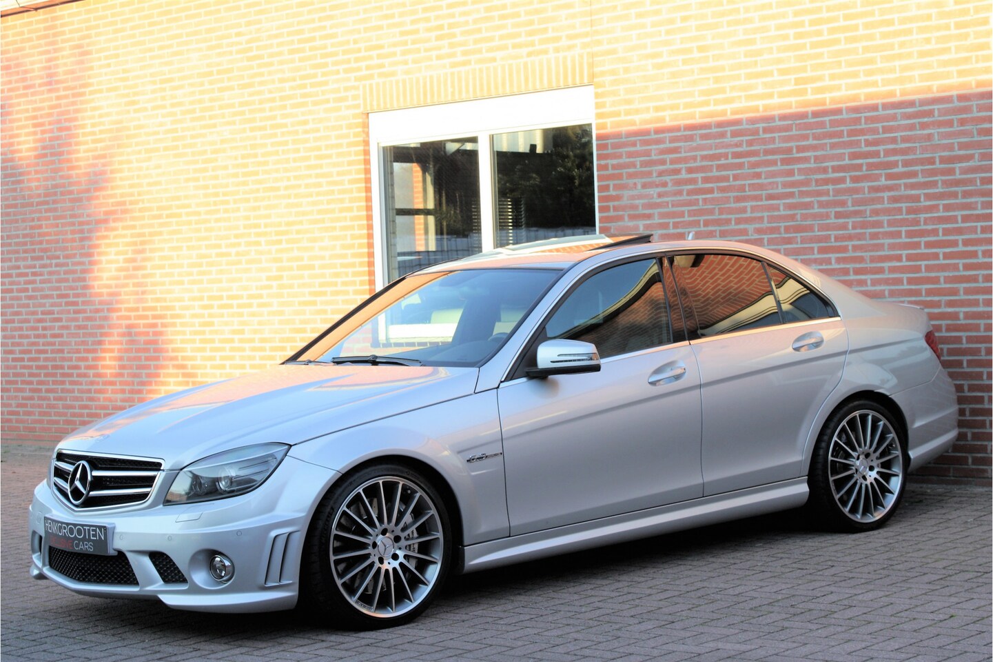 mercedes-benz-c-klasse-c-63-amg-performance-package.jpg