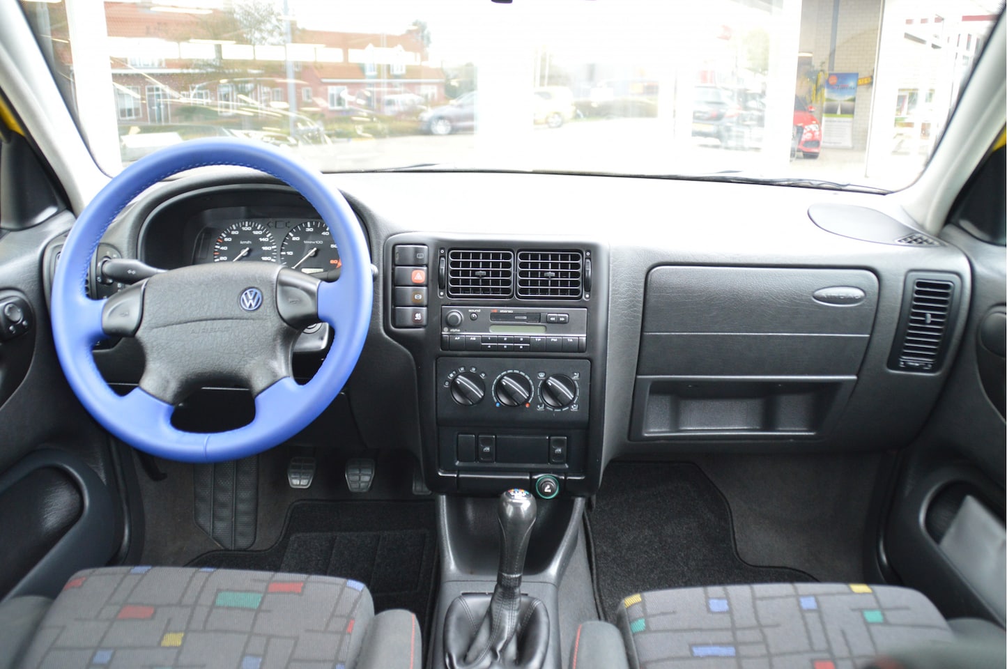 volkswagen-polo-1-4-harlekin-2e-eig.jpg
