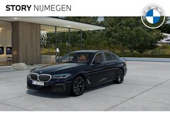 BMW 5-serie - 530i / Laserlicht / Head-Up Display / Elektrisch glazen schuif-/kanteldak