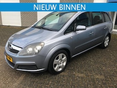 Opel Zafira - 2.2 Essentia