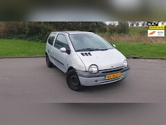 Renault Twingo - 1.2 Authentique 2007 105458 km niet mooi maar rijdt perfect met apk tot april