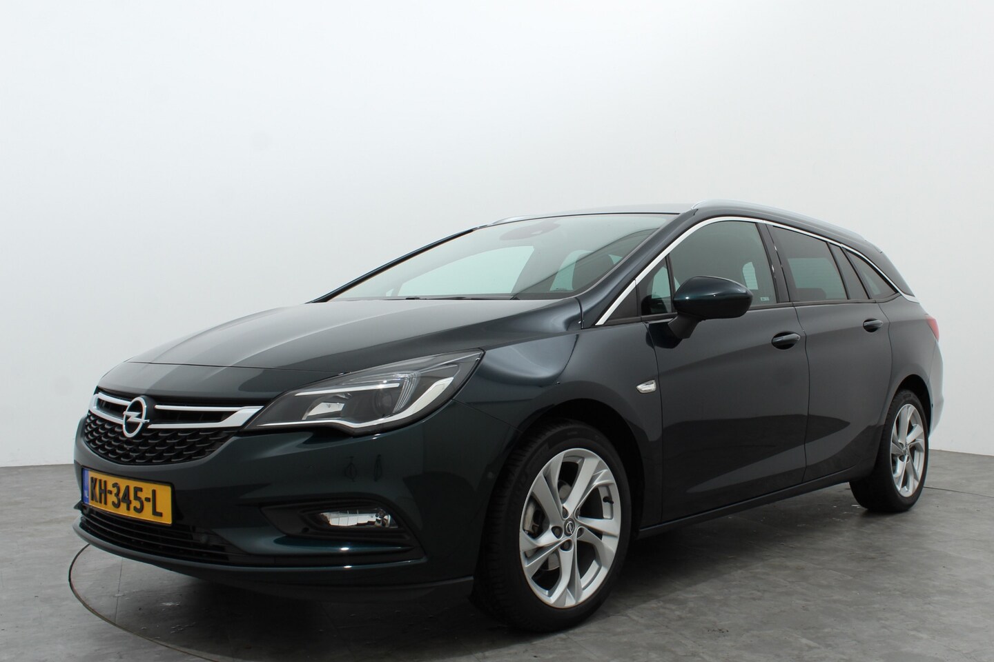 opel-astra-sports-tourer-1-0-105pk-innovation-plus-navi-camera-agr-stoelen.jpg