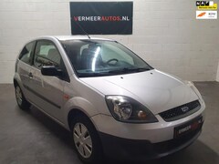 Ford Fiesta - 1.3-8V Champion/3 EIGENAREN/NAP/KETTING/WORDT GELEVERD MET NIEUWE APK