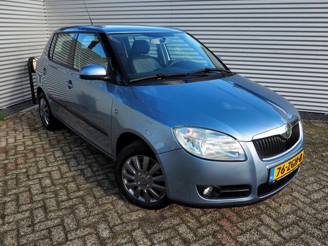 Skoda Fabia 1 6 16v Ambition Autom Clima Parkeer S 09 Benzine Occasion Te Koop Op Autowereld Nl