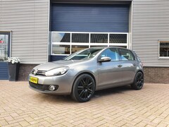 Volkswagen Golf - Comfort line 1.6
