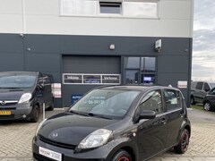 Daihatsu Sirion 2 - 1.3-16V Comfort