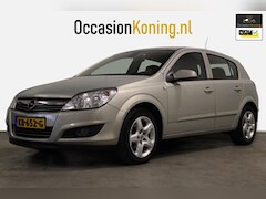 Opel Astra - 1.6 Essentia |Airco|Cruise|LM velgen|Licht en Zicht pakket