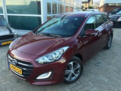 Hyundai i30 Wagon - 1.4 5 drs. Airco Navi Cruise control Camera