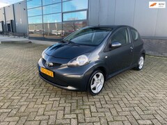 Toyota Aygo - 1.0-12V Séduction /Airbag/Stuurbekrachtiging/sportvelgen