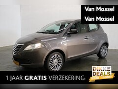 Lancia Y(psilon) - 0.9 85pk TwinAir Silver Plus | PORTABLE NAVI | Airco | LM | Sensoren achter