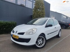 Renault Clio - 1.5 dCi Authentique/SUPER ZUINIG/BOEKJES