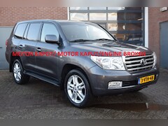 Toyota Land Cruiser V8 - 4.5 D-4D EXECUTIVE A/T VAN