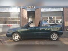 Volkswagen Golf Cabriolet - 1.8