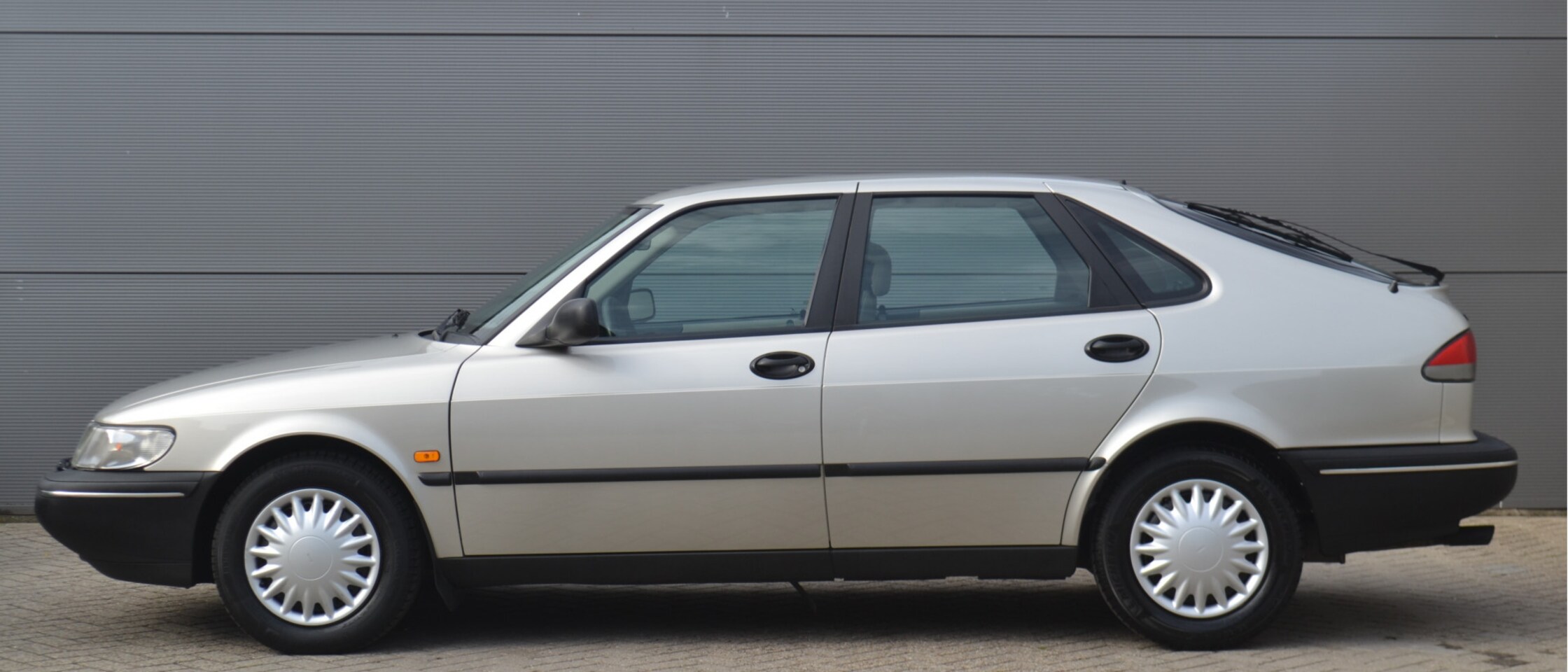 saab-900-2-0-s-autm-carlsson-airco-cv-92-600-km.jpg