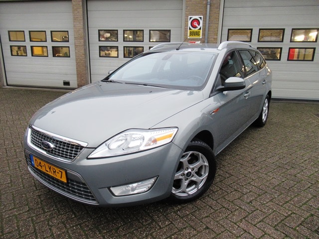 Ford Mondeo Limited 1e eigenaar Benzine - Occasion te koop op AutoWereld.nl