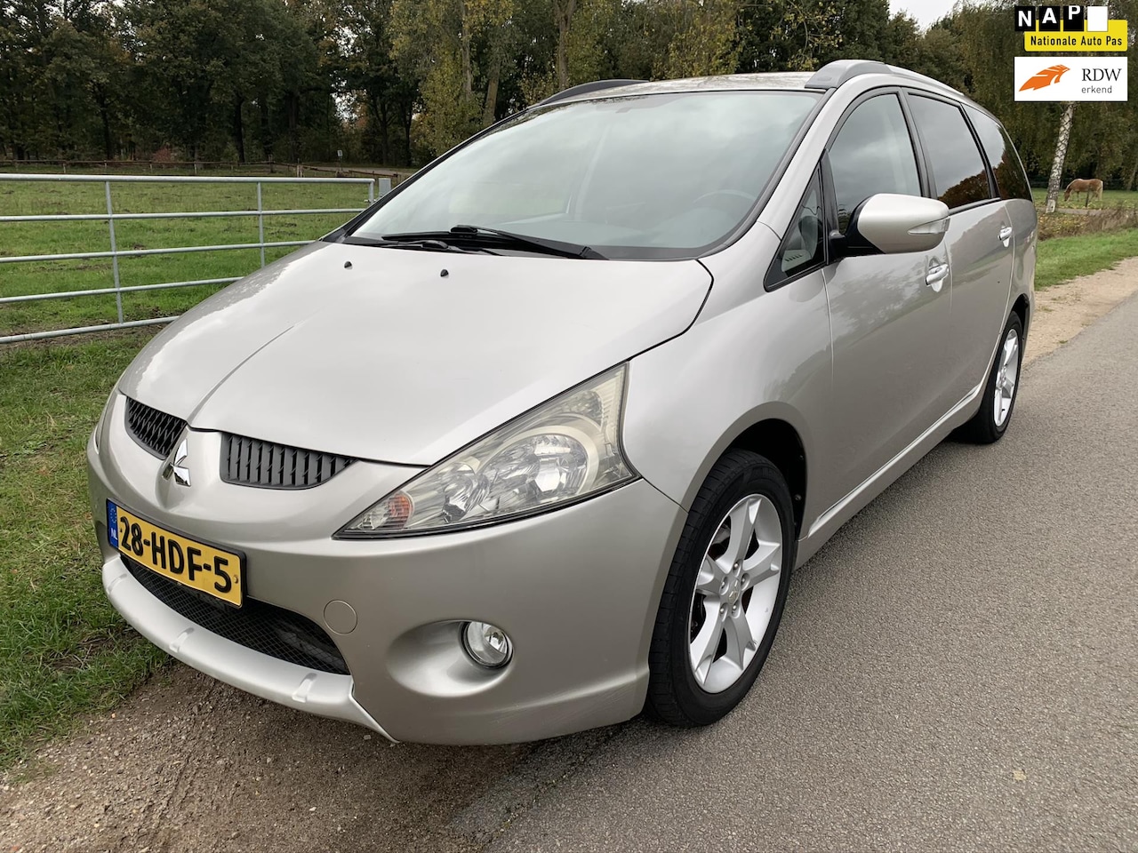 mitsubishi-grandis-2-4-16v-insport-compleet-onderhouden-zeer-netjes-trekhaak.jpg