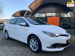 Toyota Auris Touring Sports - 1.8 Hybrid Lease Pro PANO / TREKH / NAVI / XENON