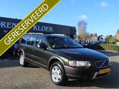 Volvo XC70 - 2.5 T Momentum AUTOMAAT ORG NL / IN NIEUWSTAAT / LEER / SCHUIFDAK /