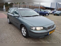Volvo V70 - 2.4 Comfort Line bj02 met airco 7 persoons
