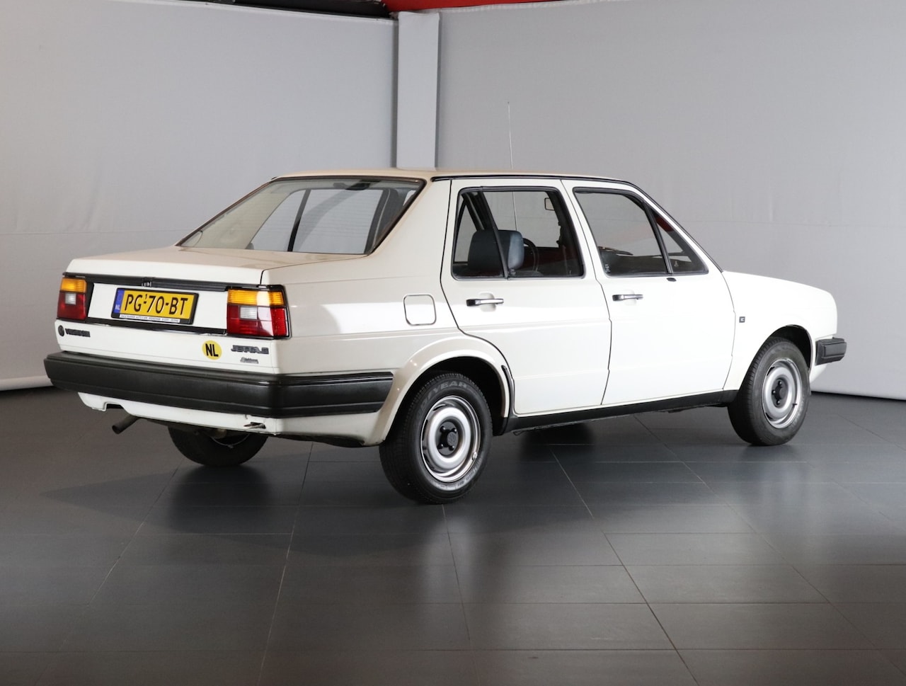volkswagen-jetta-1-3-c-132-000km-mooi.jpg